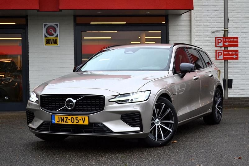 Occasion Volvo V60 Plus 253 PK (186 kW) 2025 Beige Stationwagen