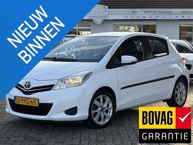 Wit Gebruikt 2014 Toyota Yaris Hatchback | € 10.950 (Eerlijke prijs) - Afbeelding 1/4