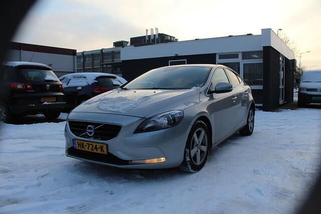 Grijs Occasion 2012 Volvo V40 Summum Hatchback | € 4.345 (Goede deal) - Afbeelding 1/4