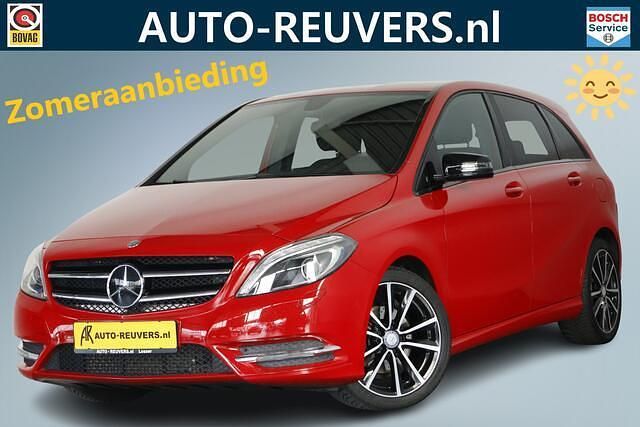 Rood Gebruikt 2013 Mercedes B180 Prestige MPV | € 12.900 (Eerlijke prijs) - Afbeelding 1/4