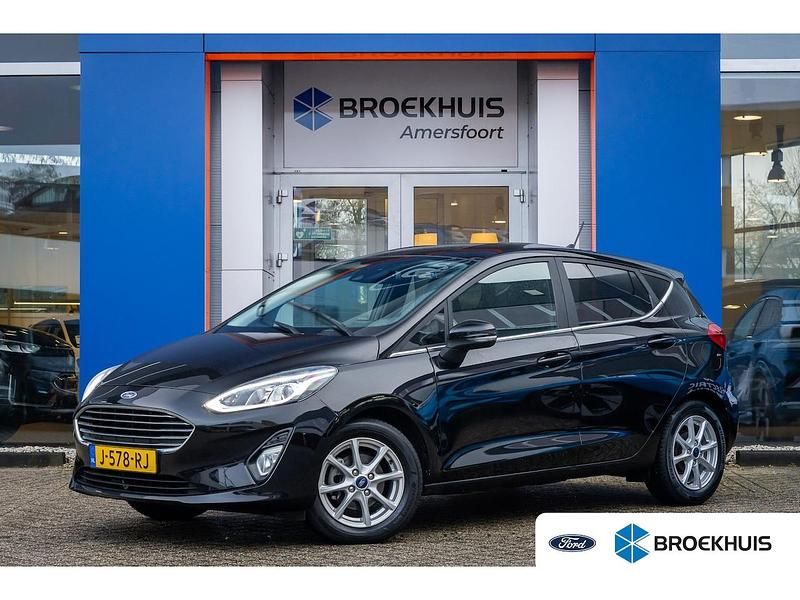 Zwart Occasion 2020 Ford Fiesta Titanium Hatchback | € 13.900 (Eerlijke prijs) - Afbeelding 1/4