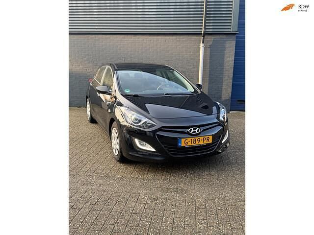 Zwart Occasion 2014 Hyundai i30 Hatchback | € 8.350 (Eerlijke prijs) - Afbeelding 1/4