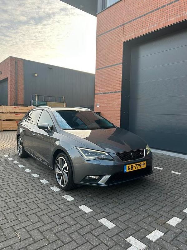 Occasion Seat Leon Sport 105 PK (77 kW) 2015 Grijs Stationwagen