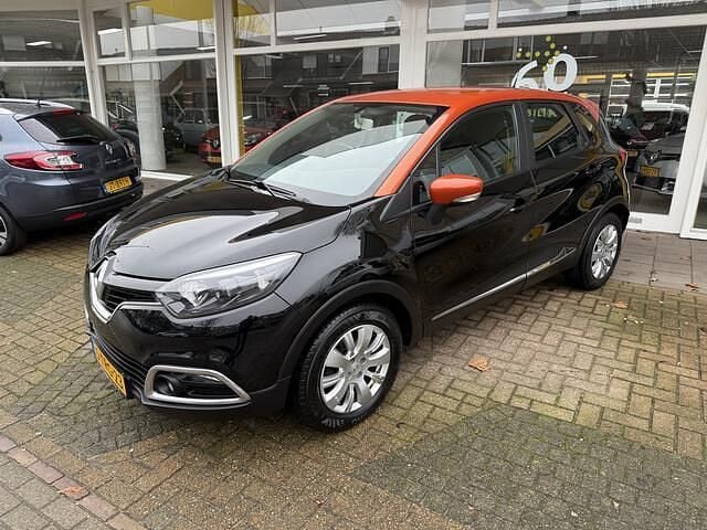 Zwart Gebruikt 2014 Renault Captur Expression SUV | € 7.750 (Iets duurder) - Afbeelding 1/4