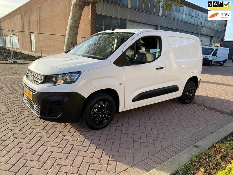 Wit Gebruikt 2021 Peugeot Partner Van | € 7.950 (Eerlijke prijs) - Afbeelding 1/4