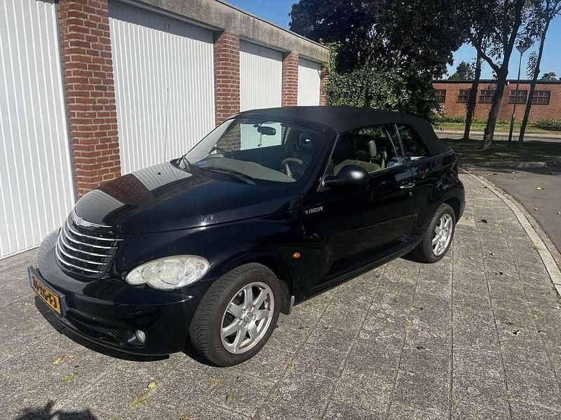 Zwart Gebruikt 2007 Chrysler PT Cruiser Limited Cabriolet | € 2.000 (Goede deal) - Afbeelding 1/4
