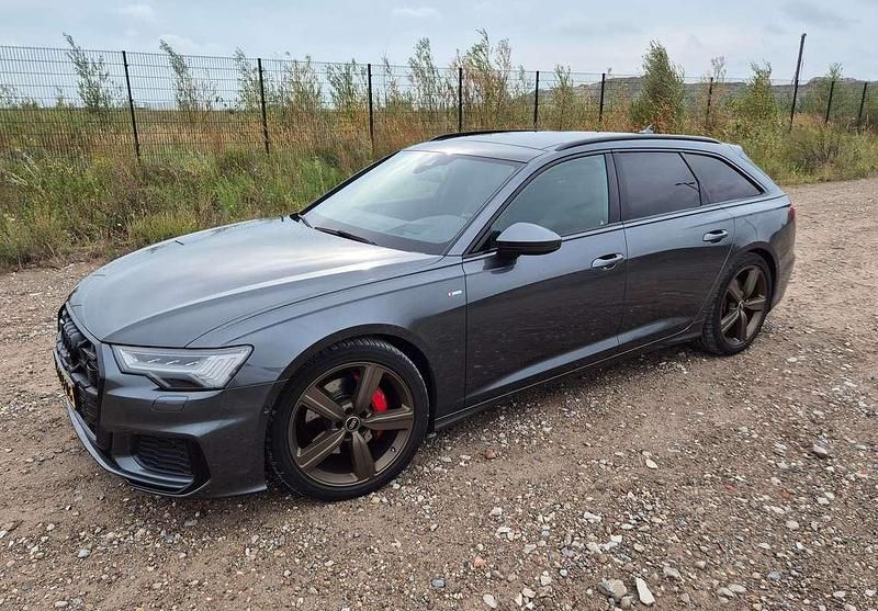 Grijs Occasion 2019 Audi A6 S-Line Stationwagen | € 44.950 - Afbeelding 1/4