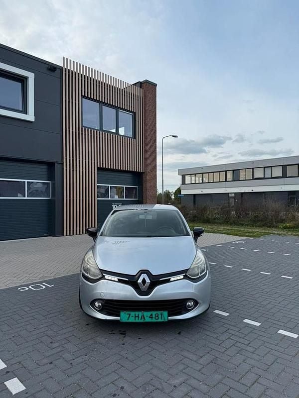 Gebruikt 2013 Renault Clio IV | € 3.499 - Afbeelding 1/1