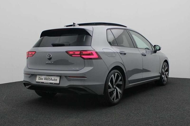 Gebruikt 2021 VW Golf VIII GTE Sedan | € 24.500 (Eerlijke prijs) - Afbeelding 1/4