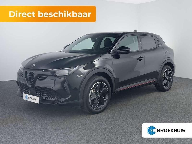 Zwart Nieuw 2025 Alfa Romeo Junior Edizione Speciale SUV | € 36.585 (Eerlijke prijs) - Afbeelding 1/4