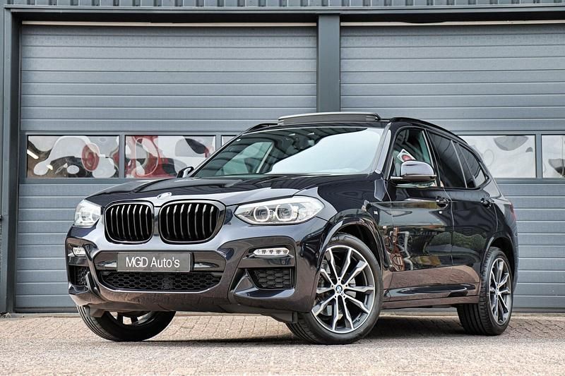 Zwart Gebruikt 2018 BMW X3 M Sport SUV | € 33.950 (Duur) - Afbeelding 1/4