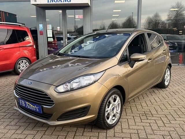 Occasion Ford Fiesta Titanium 101 PK (74 kW) 2014 Goud Hatchback