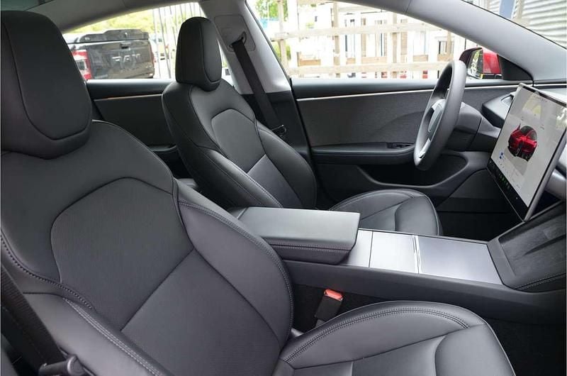 Occasion Tesla Model 3 RWD 235 kW (320 PK) 2024 Rood Sedan