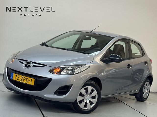 Grijs Occasion 2013 Mazda 2 Hatchback | € 5.800 (Eerlijke prijs) - Afbeelding 1/4