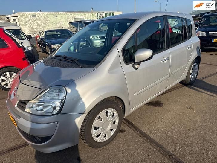 Occasion 2011 Renault Grand Modus Dynamique MPV | € 1.595 (Goede deal) - Afbeelding 1/4