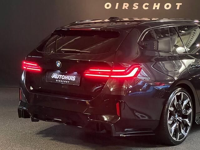 Occasion BMW 520 Executive 191 PK (140 kW) 2025 Zwart Stationwagen