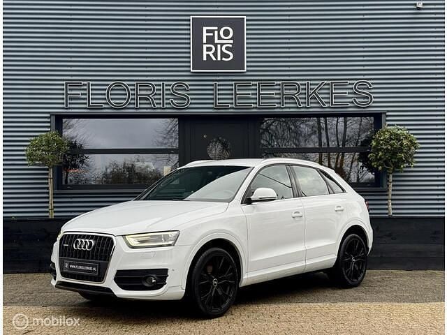 Wit Occasion 2011 Audi Q3 S-Line SUV | € 13.950 (Iets duurder) - Afbeelding 1/4