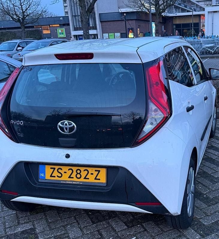 Wit Gebruikt 2019 Toyota Aygo Hatchback | € 8.995 (Super prijs) - Afbeelding 1/4