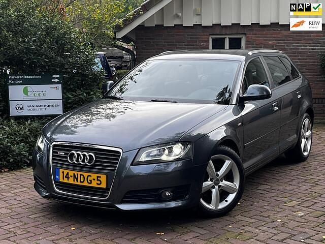 Grijs Gebruikt 2010 Audi A3 Sportback S-Line Hatchback | € 8.250 (Iets duurder) - Afbeelding 1/4