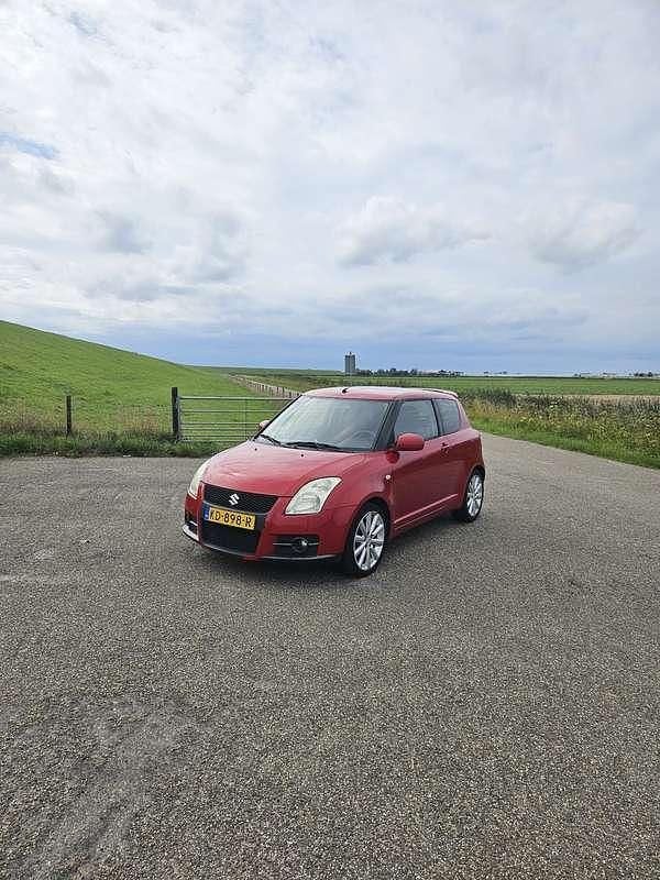 Rood Gebruikt 2007 Suzuki Swift Sport Hatchback | € 3.400 (Eerlijke prijs) - Afbeelding 1/4