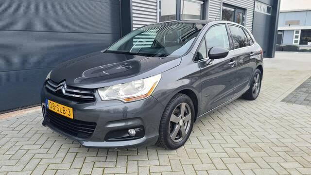 Grijs, metallic lak Gebruikt 2011 Citroën C4 Tendance Hatchback | € 2.500 (Iets duurder) - Afbeelding 1/4