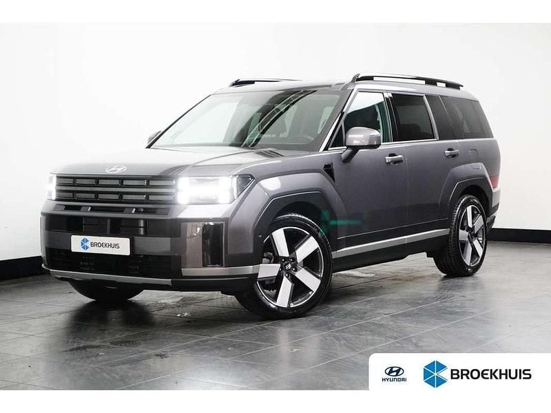 Grijs Gebruikt 2025 Hyundai Santa Fe Premium SUV | € 52.400 - Afbeelding 1/4