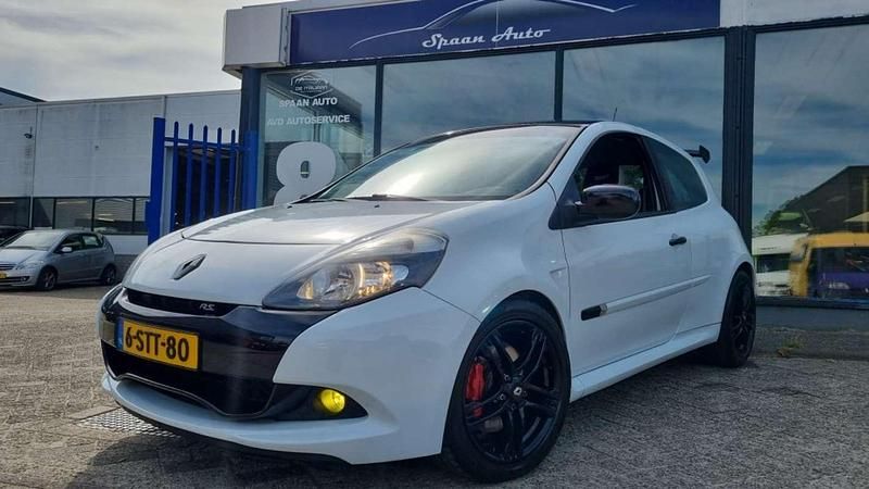 Wit Gebruikt 2010 Renault Clio R.S. R.S. Hatchback | € 9.875 (Super prijs) - Afbeelding 1/4