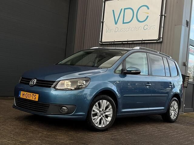 Blauw Occasion 2014 VW Touran Highline MPV | € 7.900 (Eerlijke prijs) - Afbeelding 1/4