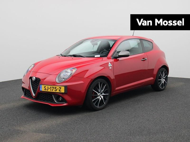 Rood Gebruikt 2018 Alfa Romeo MiTo Super Hatchback | € 10.900 (Iets duurder) - Afbeelding 1/4