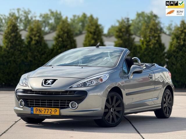 Grijs Gebruikt 2007 Peugeot 207 CC Cabriolet | € 3.450 (Eerlijke prijs) - Afbeelding 1/4