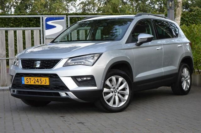 Grijs Gebruikt 2018 Seat Ateca Style SUV | € 18.750 (Eerlijke prijs) - Afbeelding 1/4