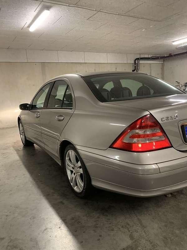 Occasion Mercedes C220 150 PK (110 kW) 2005 Goud Sedan