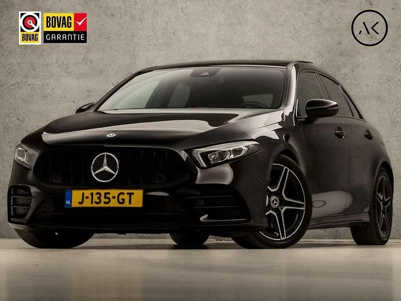 Zwart Gebruikt 2019 Mercedes A220 AMG Hatchback | € 24.445 (Goede deal) - Afbeelding 1/4