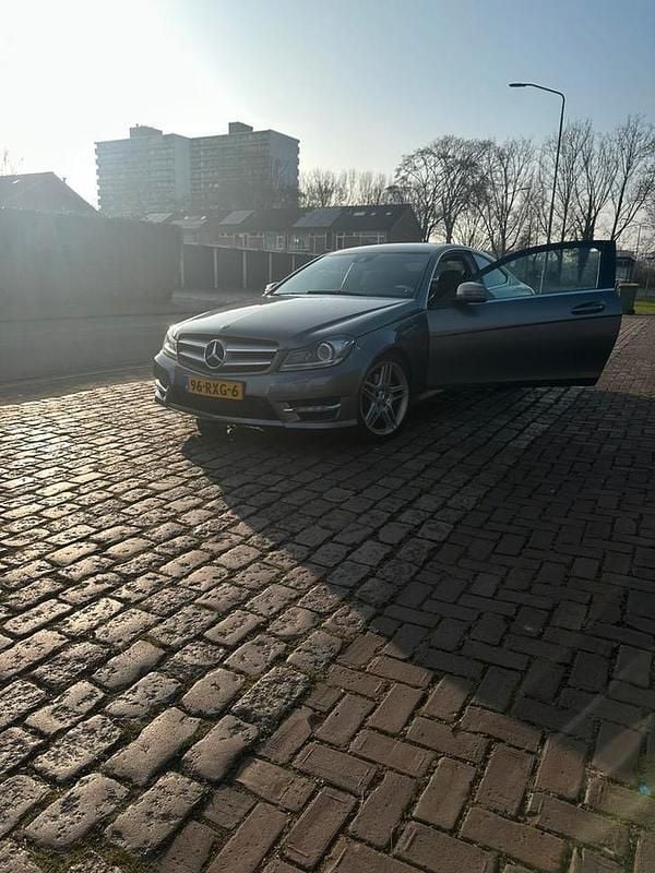 Occasion 2011 Mercedes C350 | € 14.000 (Eerlijke prijs) - Afbeelding 1/4