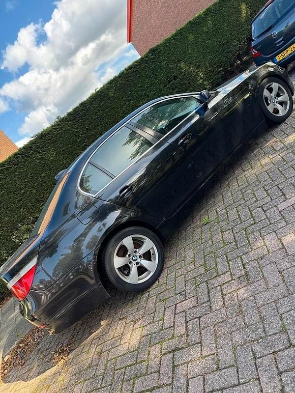 Occasion 2004 BMW 520 | € 4.000 (Eerlijke prijs) - Afbeelding 1/4