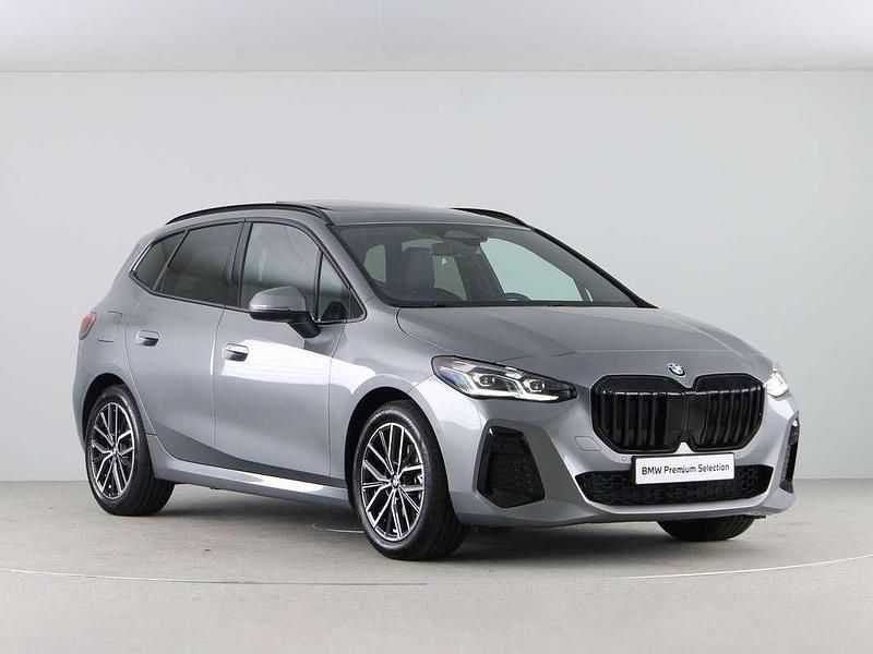 Nieuw BMW 220 Active Tourer Comfort Edition 156 PK (114 kW) 2025 Grijs MPV