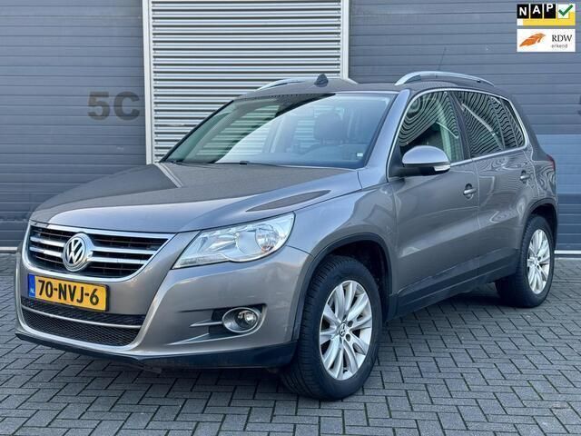 Grijs Gebruikt 2010 VW Tiguan Sport SUV | € 6.250 (Eerlijke prijs) - Afbeelding 1/4