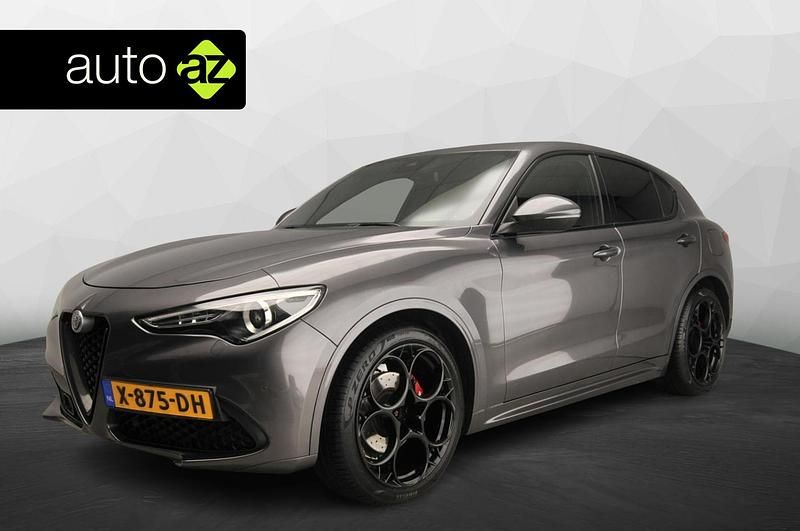 Grijs Occasion 2023 Alfa Romeo Stelvio Tech Edition SUV | € 28.900 - Afbeelding 1/4