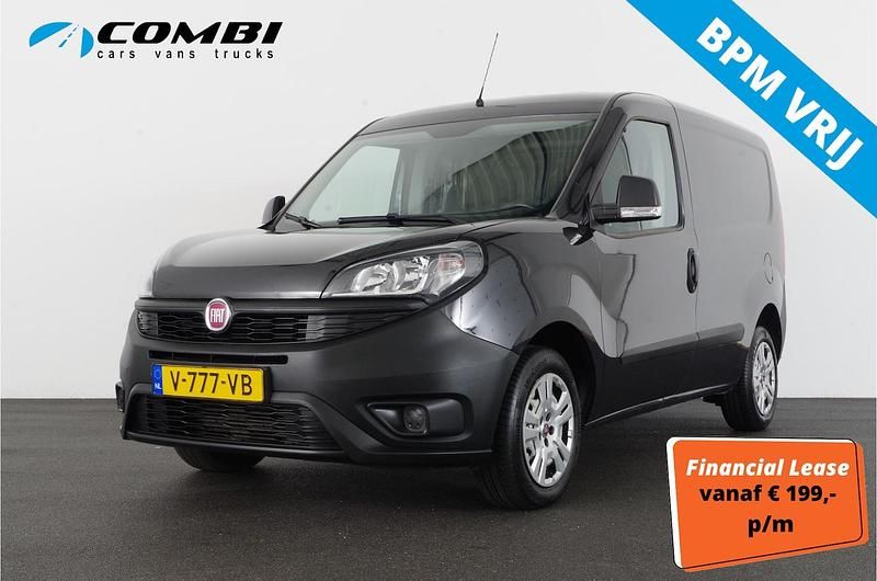 Zwart Gebruikt 2019 Fiat Doblò MPV | € 8.450 (Eerlijke prijs) - Afbeelding 1/4