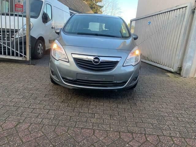 Bruin Occasion 2014 Opel Meriva Essentia MPV | € 7.700 (Iets duurder) - Afbeelding 1/4