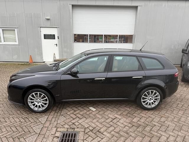 Occasion Alfa Romeo 159 Business 140 PK (102 kW) 2009 Zwart Stationwagen