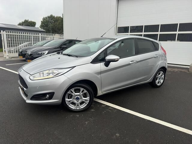 Occasion Ford Fiesta Titanium 80 PK (58 kW) 2017 Grijs, metallic lak Hatchback