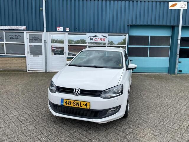 Wit Gebruikt 2010 VW Polo Hatchback | € 4.000 (Eerlijke prijs) - Afbeelding 1/4