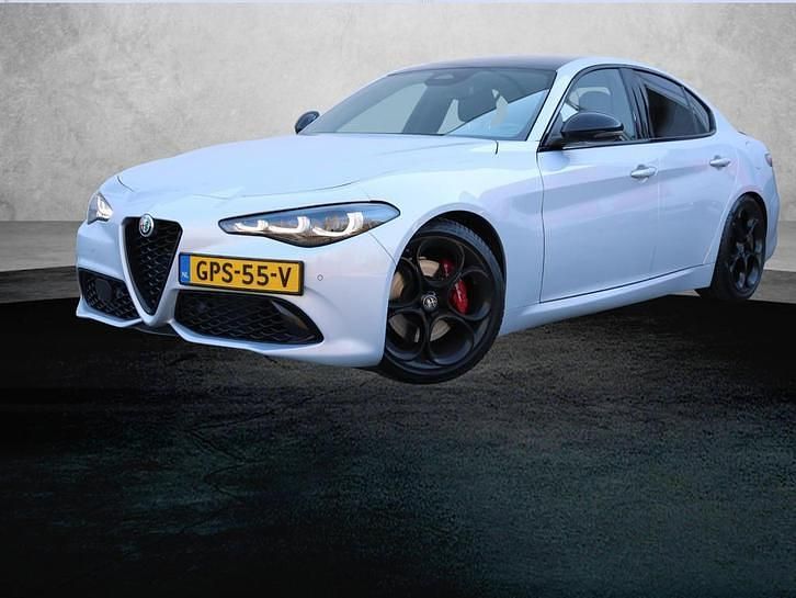 Wit Gebruikt 2024 Alfa Romeo Giulia Veloce Sedan | € 54.395 (Goede deal) - Afbeelding 1/1