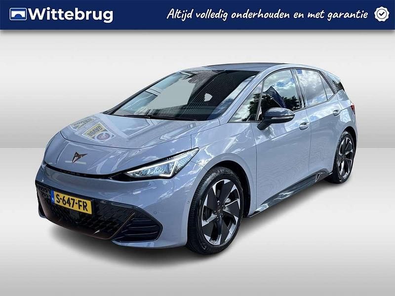 Grijs Gebruikt 2024 Cupra Born Hatchback | € 28.950 (Iets duurder) - Afbeelding 1/2