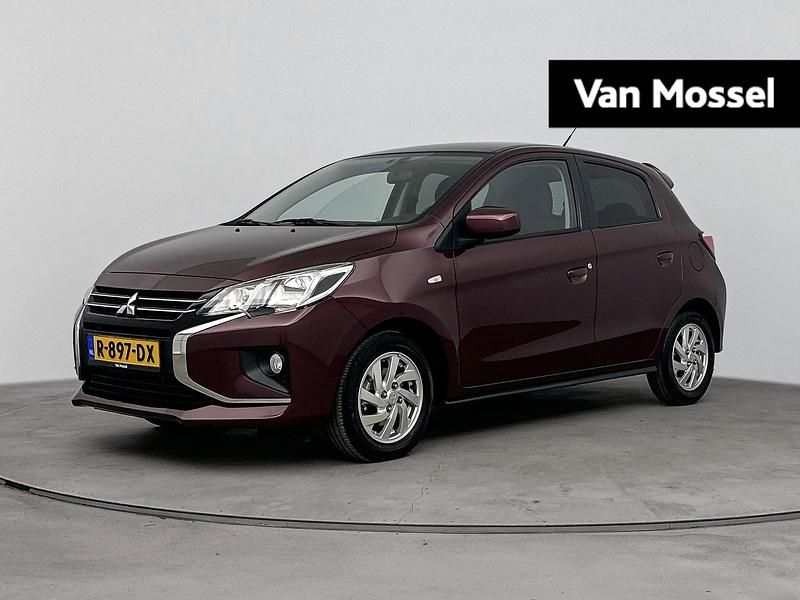 Rood Occasion 2022 Mitsubishi Space Star Hatchback | € 13.240 (Eerlijke prijs) - Afbeelding 1/4