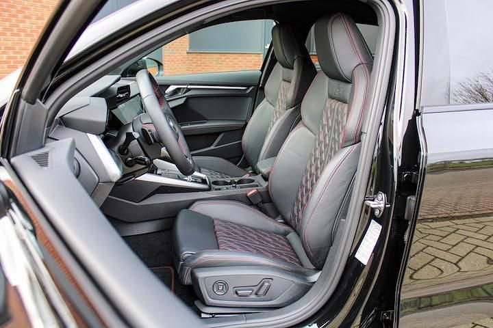 Occasion Audi A3 Sportback e-tron Competition 245 PK (180 kW) 2022 Zwart Hatchback