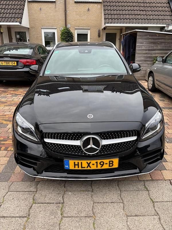 Zwart Gebruikt 2019 Mercedes C300 Business Stationwagen | € 27.450 (Eerlijke prijs) - Afbeelding 1/4