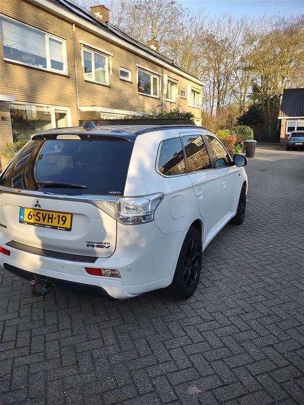 Occasion Mitsubishi Outlander Instyle 121 PK (88 kW) 2013 Wit SUV