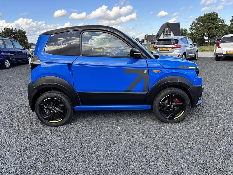 Nieuw Ligier Myli 11 kW (16 PK) 2025 Blauw Hatchback